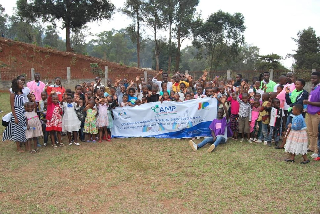 Millionen Kinder im Kongo besuchen durch die Pandemie keine Schule: die Schulen des Friedens wurden wieder geöffnet